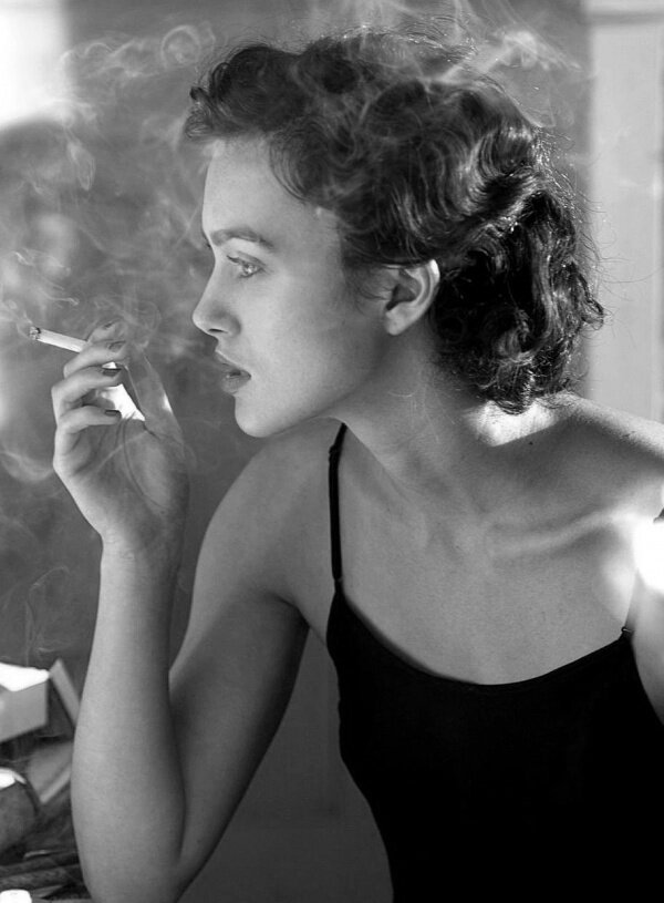 Keira Knightley smoking